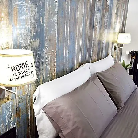 Damiva Bed and Breakfast 4*